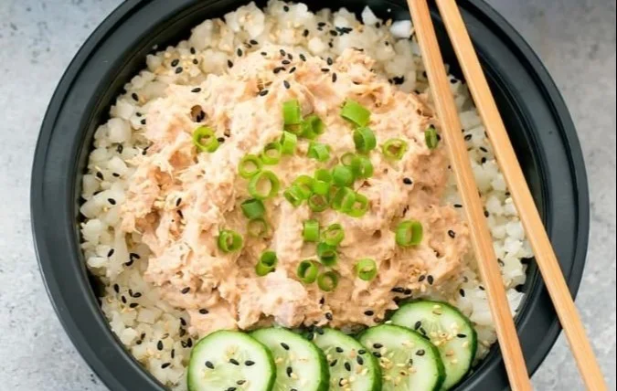Low Carb Spicy Tuna Bowls