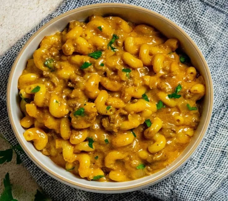 One pot homemade cheeseburger macaroni with ground beef and cheese