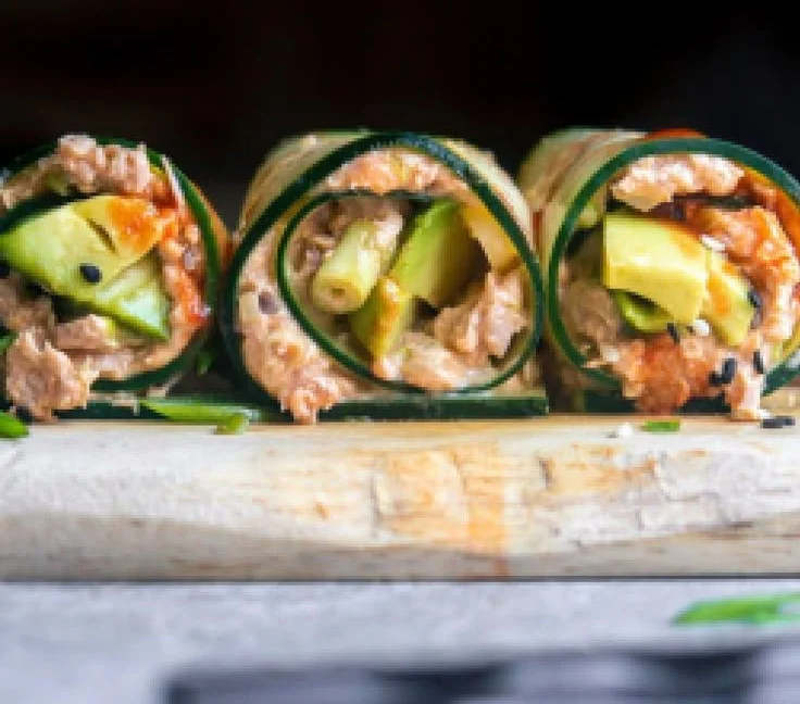 Spicy Tuna Salad Rolls with low carb content