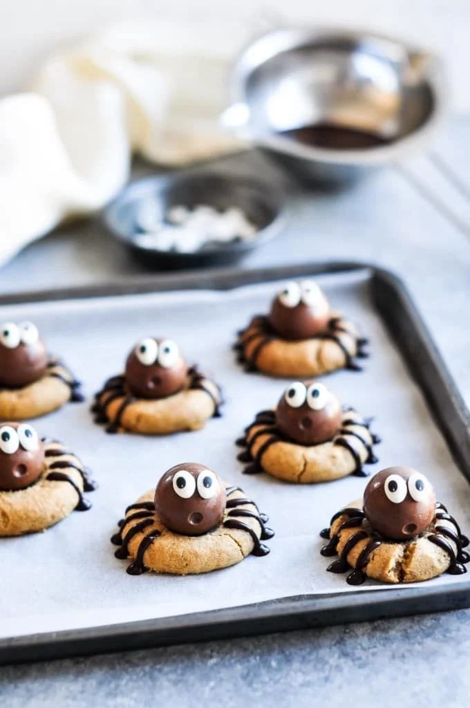 Cute chocolate spider cookies and peanut butter Halloween treats for kids