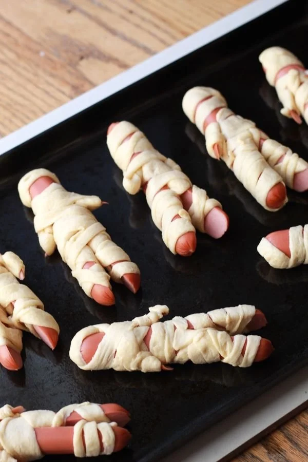 Halloween mummy hot dogs recipe for festive celebrations