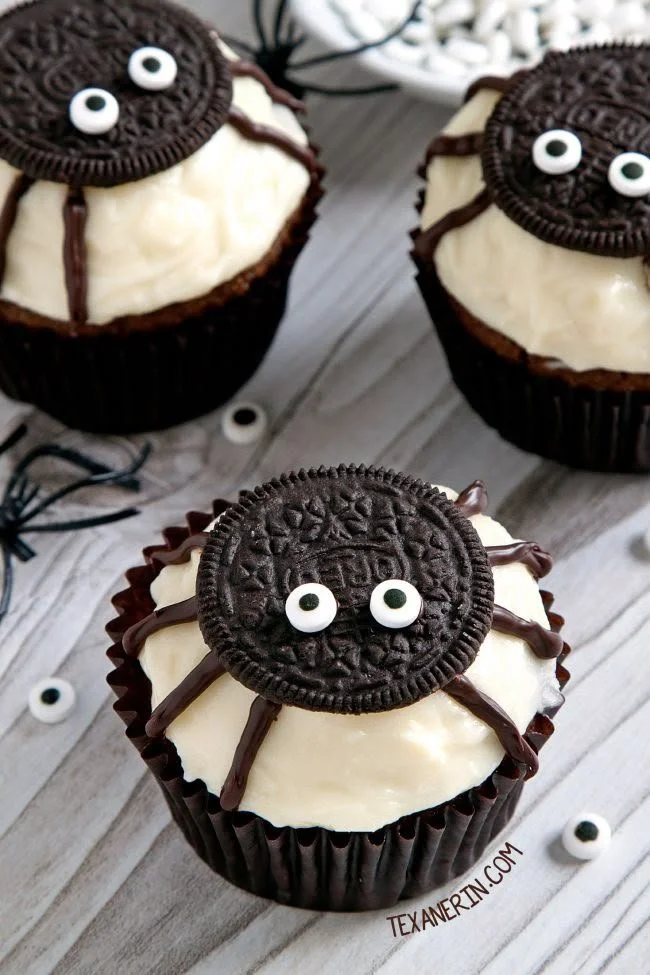 Spider-themed cupcakes with Oreos for Halloween decorations
